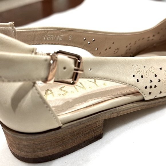Andrew Stevens Collection Lerane Cream Beige Flat Shoes Sz 8 - Picture 2 of 8